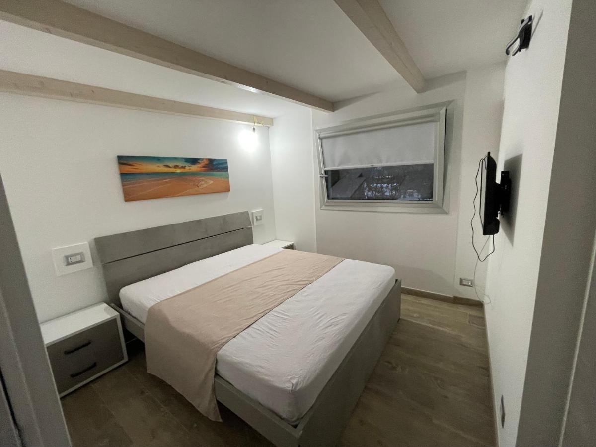 Villa Paonessa Lido Di Fondi Eksteriør bilde