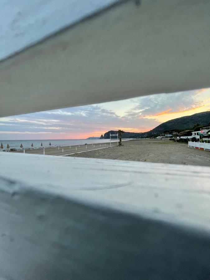 Villa Paonessa Lido Di Fondi Eksteriør bilde