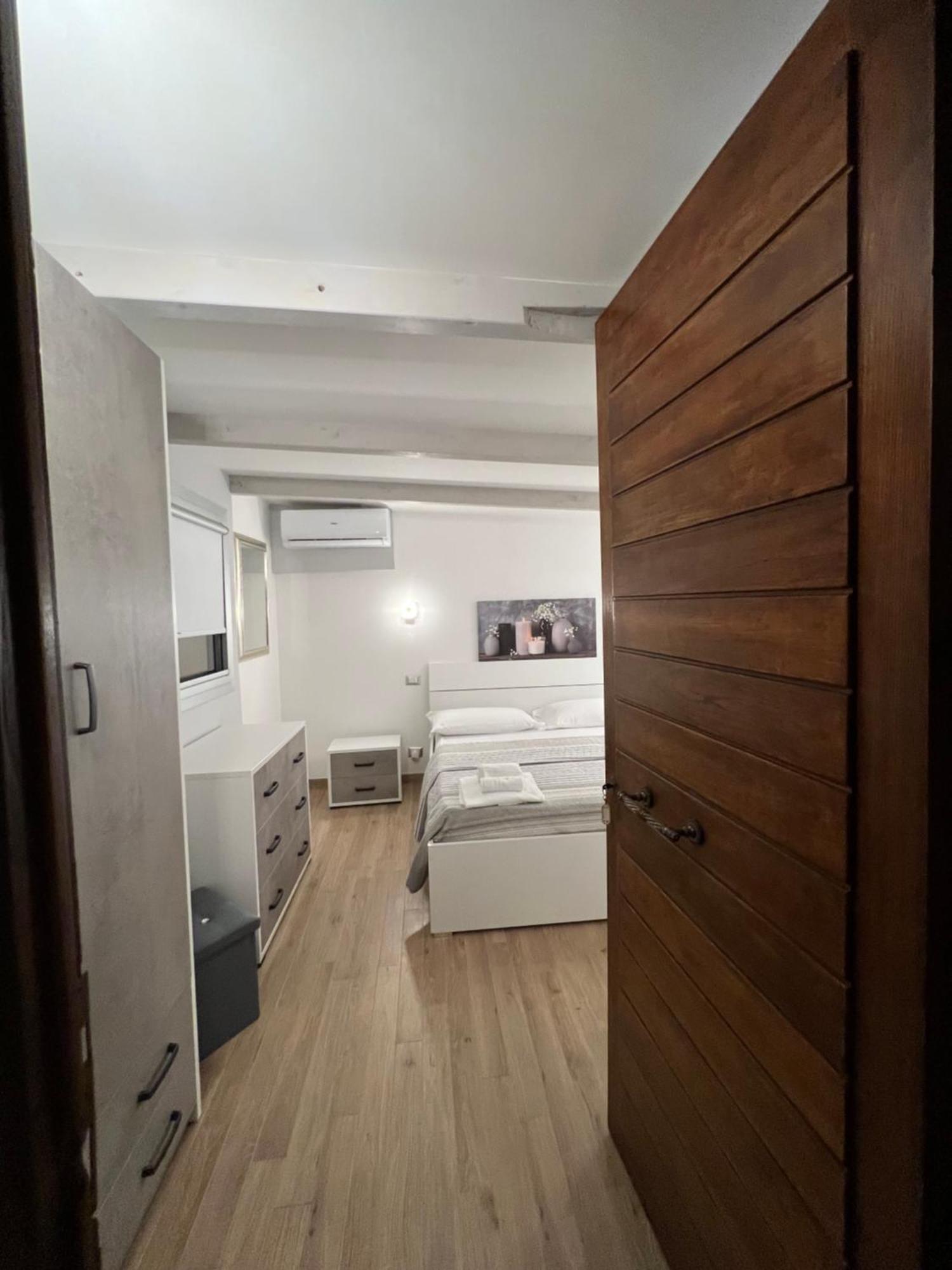 Villa Paonessa Lido Di Fondi Rom bilde